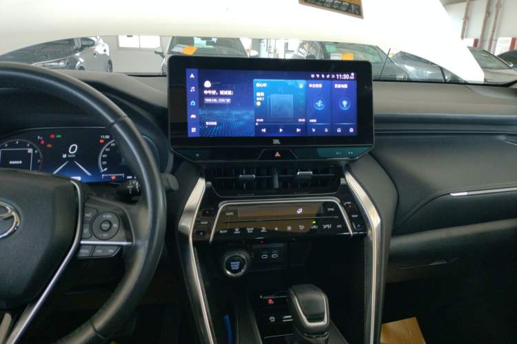 Used Toyota Venza 2023 2.0L CVT Two-Wheel Drive Prestige Version Audio And AC Panel