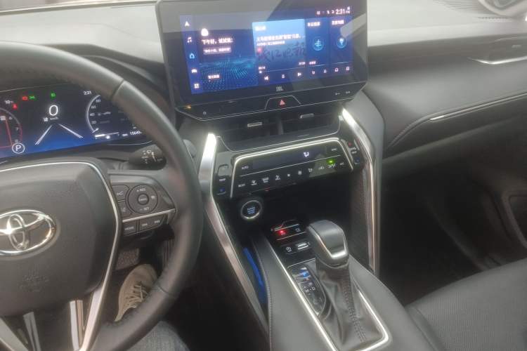 Used Toyota Venza 2023 2.0L CVT Two-Wheel Drive Prestige Version Audio And AC Panel