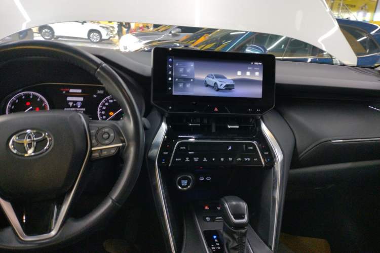 Used Toyota Venza 2023 2.0L CVT Two-Wheel Drive Luxury Edition Audio And AC Panel