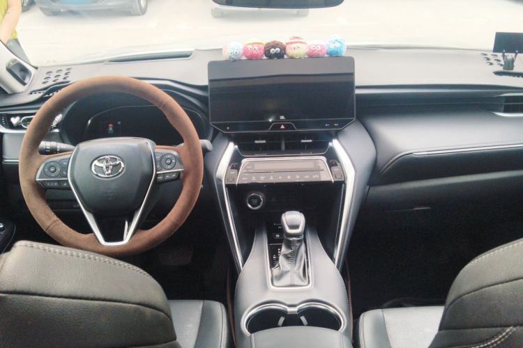 Used Toyota Venza 2023 2.0L CVT Two-Wheel Drive Prestige Version Center Console