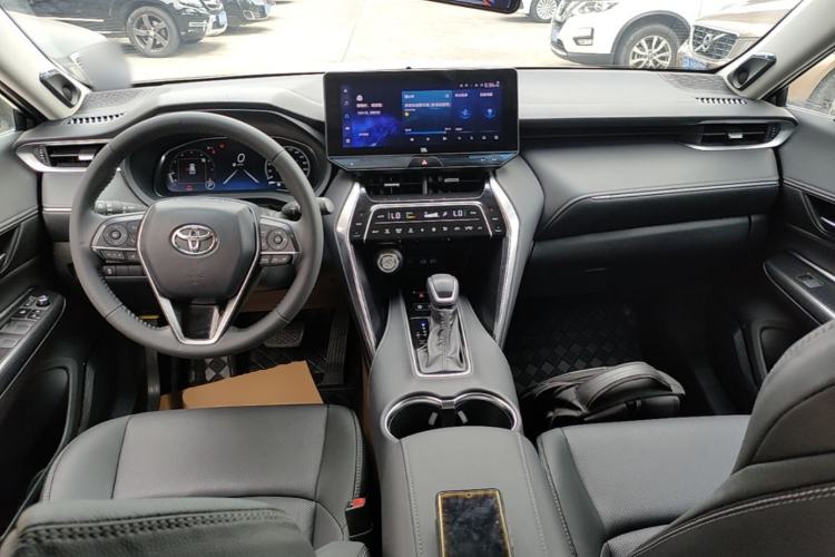 Used Toyota Venza 2023 2.0L CVT Two-Wheel Drive Prestige Version Center Console