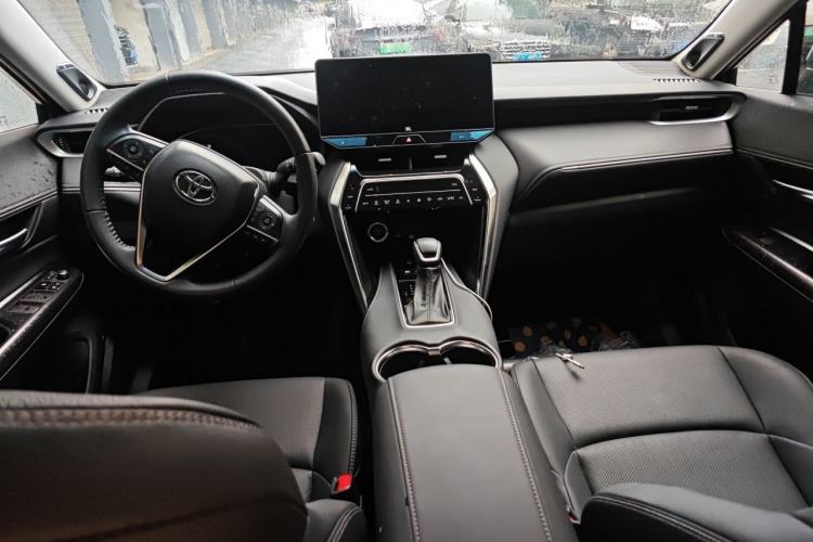 Used Toyota Venza 2023 2.5L Smart Electric Hybrid Dual-Drive Prestige Version Center Console