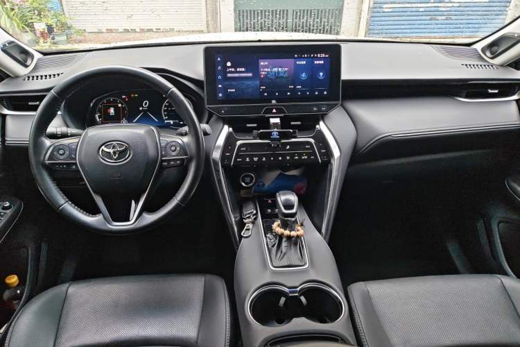 Used Toyota Venza 2023 2.0L CVT Two-Wheel Drive Prestige Version Center Console