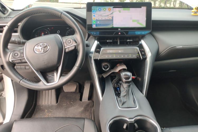 Used Toyota Venza 2023 2.5L Smart Electric Hybrid Dual-Drive Prestige Version Center Console