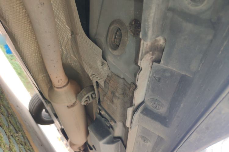 Used Toyota Venza 2023 2.5L Smart Electric Hybrid Dual-Drive Prestige Version Chassis Rear Right