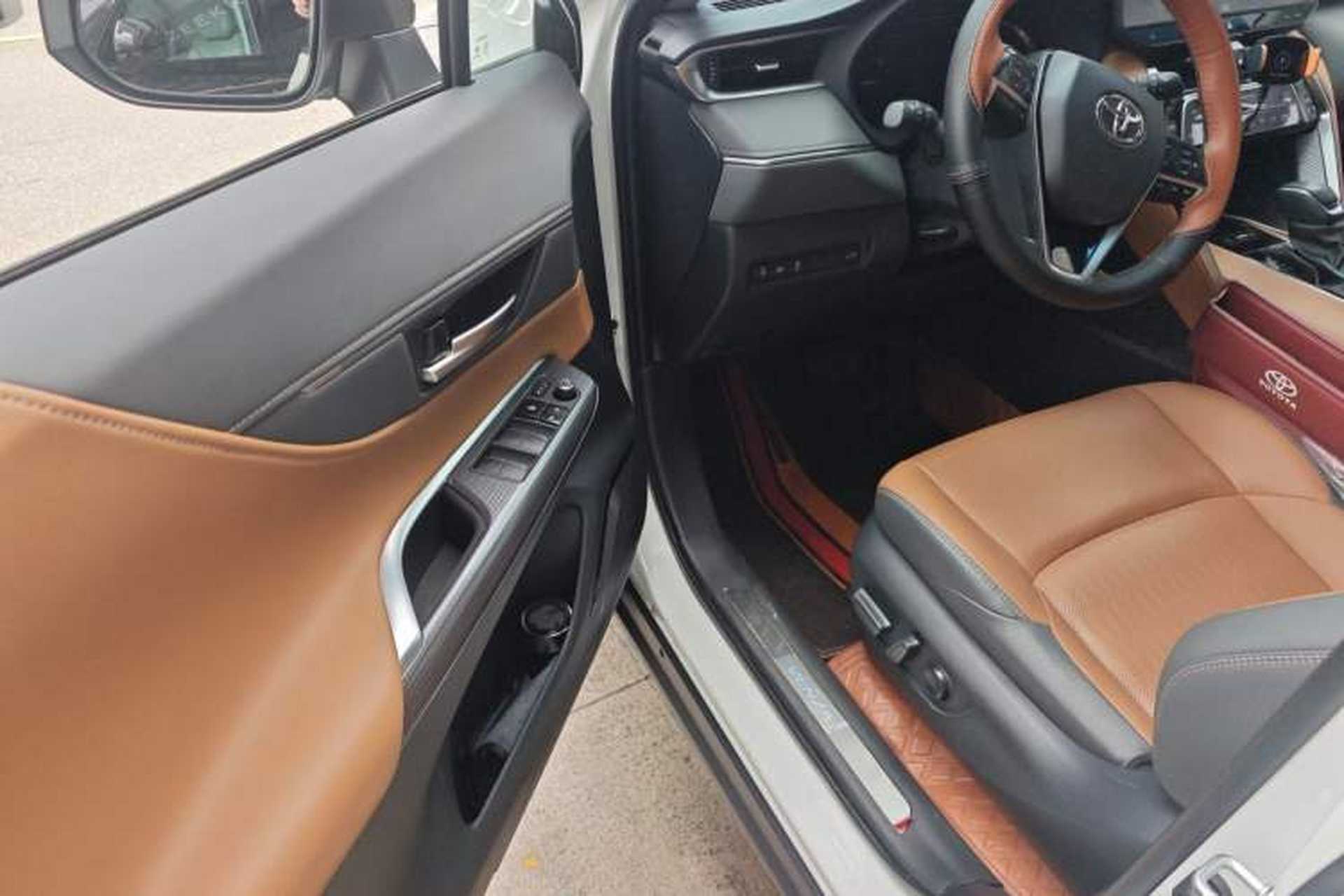 Used Toyota Venza 2023 2.0L CVT Two-Wheel Drive Prestige Version Driver Seat