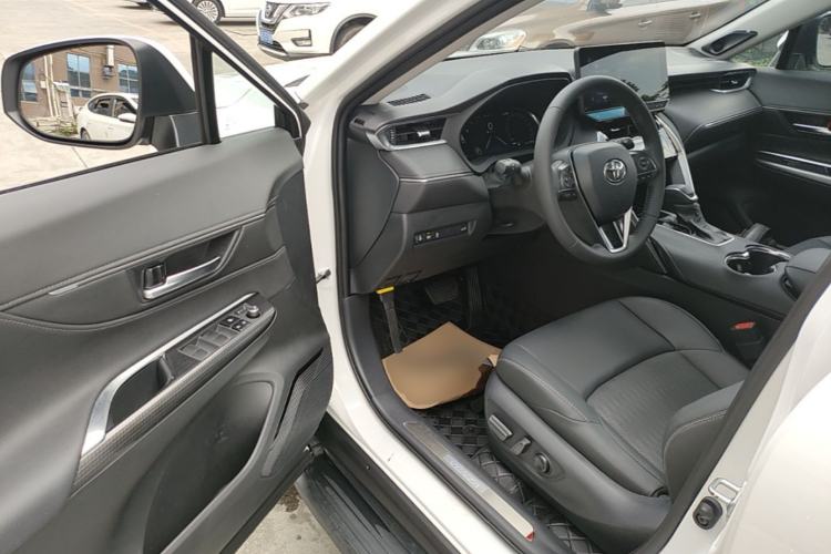 Used Toyota Venza 2023 2.0L CVT Two-Wheel Drive Prestige Version Driver Seat