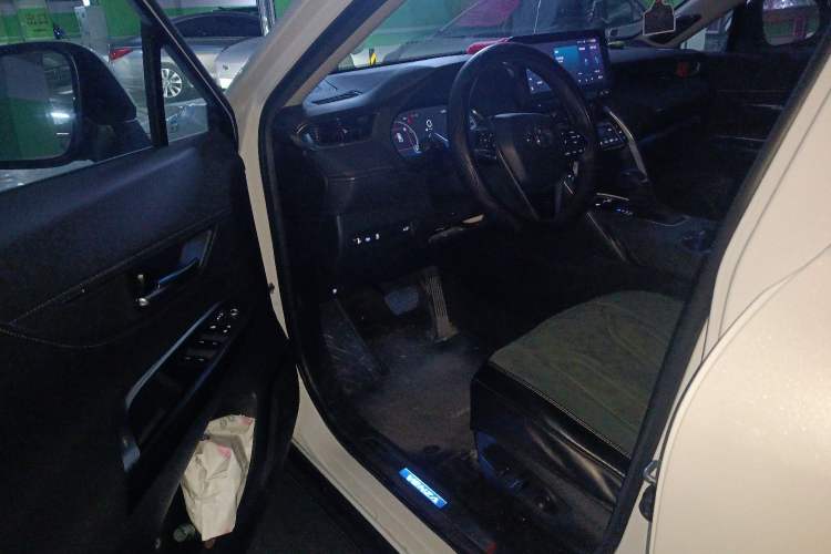 Used Toyota Venza 2023 2.5L Smart Electric Hybrid Dual-Drive Prestige Version Driver Seat