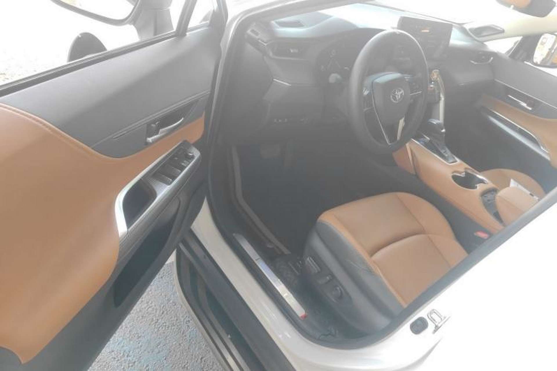 Used Toyota Venza 2023 2.5L Smart Electric Hybrid Dual-Drive Prestige Version Driver Seat