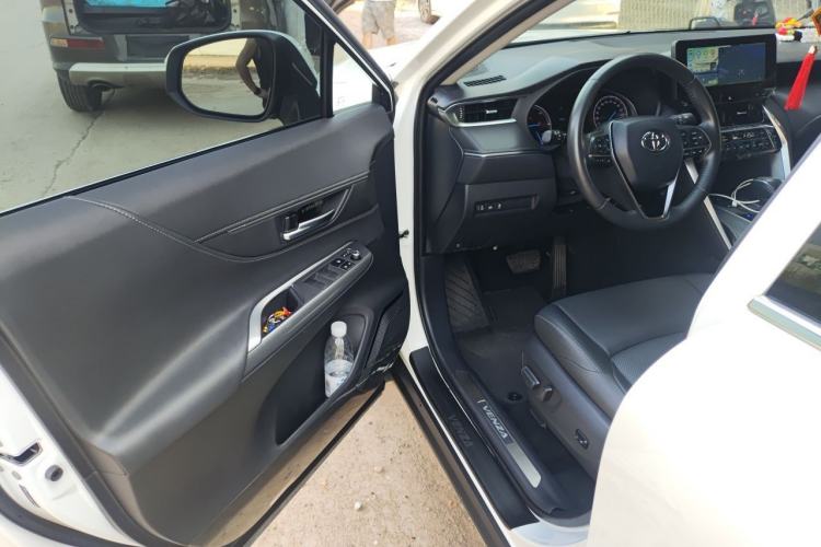 Used Toyota Venza 2023 2.5L Smart Electric Hybrid Dual-Drive Luxury Edition Driver Seat