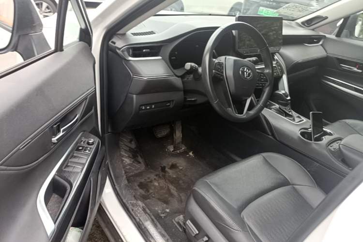 Used Toyota Venza 2023 2.0L CVT Two-Wheel Drive Prestige Version Driver Seat