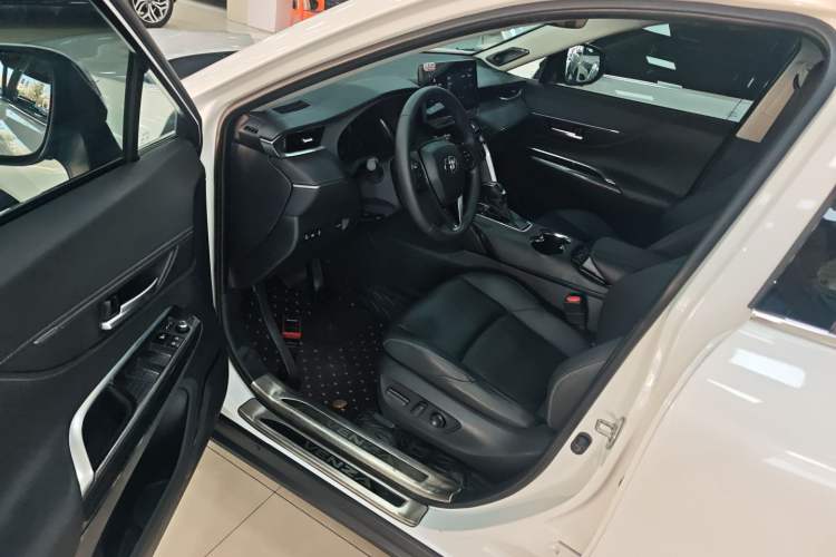 Used Toyota Venza 2023 2.5L Smart Electric Hybrid Dual-Drive Prestige Version Driver Seat