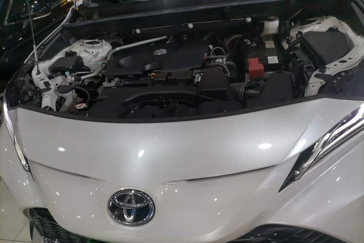 Used Toyota Venza 2023 2.0L CVT Two-Wheel Drive Prestige Version Engine Bay