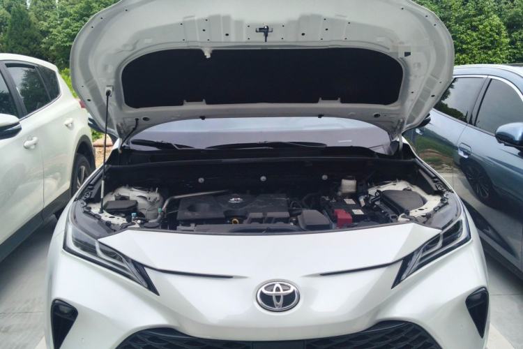 Used Toyota Venza 2023 2.0L CVT Two-Wheel Drive Prestige Version Engine Bay