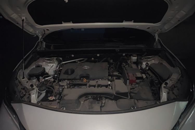 Used Toyota Venza 2023 2.0L CVT Two-Wheel Drive Prestige Version Engine Bay