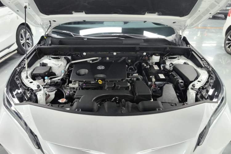 Used Toyota Venza 2023 2.0L CVT Two-Wheel Drive Prestige Version Engine Bay