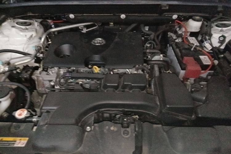 Used Toyota Venza 2023 2.0L CVT Two-Wheel Drive Luxury Edition Engine Bay