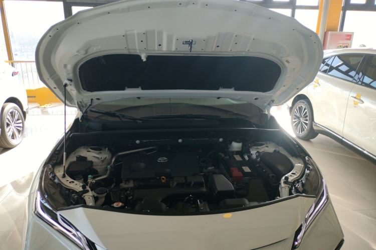 Used Toyota Venza 2023 2.0L CVT Two-Wheel Drive Prestige Version Engine Bay