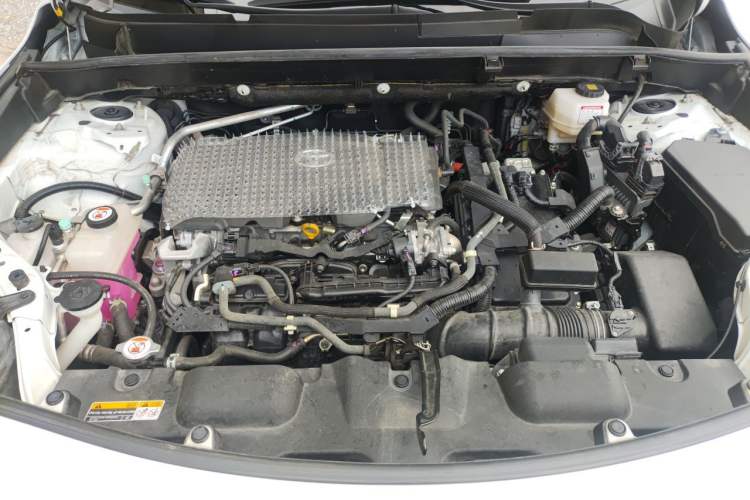 Used Toyota Venza 2023 2.5L Smart Electric Hybrid Dual-Drive Luxury Edition Engine Bay
