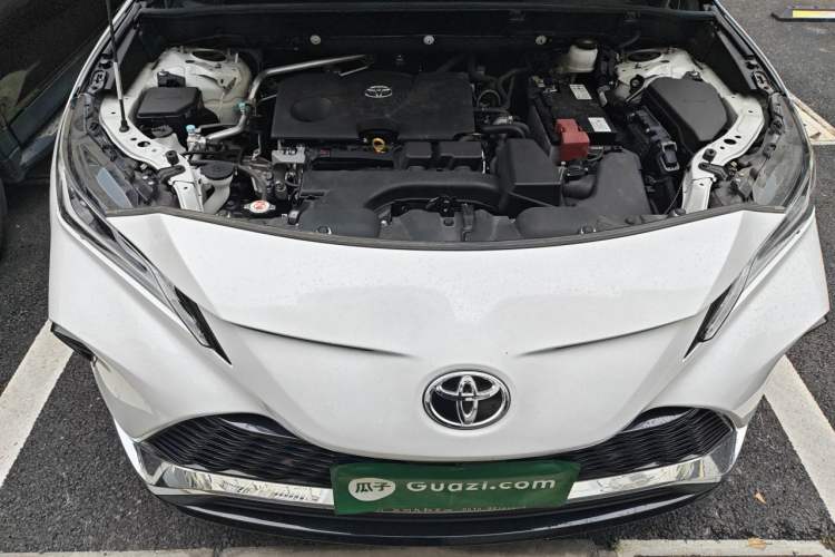 Used Toyota Venza 2023 2.0L CVT Two-Wheel Drive Prestige Version Engine Bay