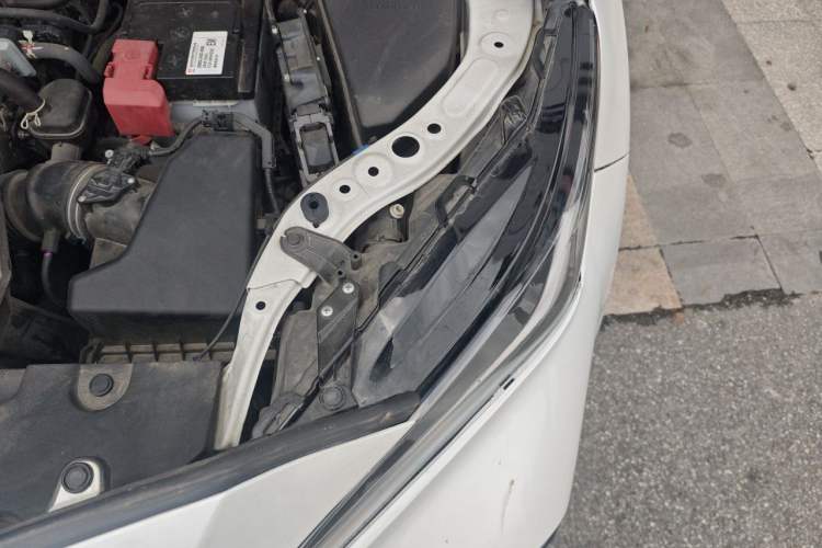 Used Toyota Venza 2023 2.0L CVT Two-Wheel Drive Prestige Version Engine Bay Left