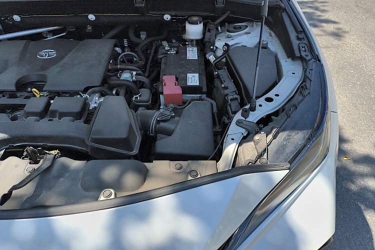 Used Toyota Venza 2023 2.0L CVT Two-Wheel Drive Luxury Edition Engine Bay Left