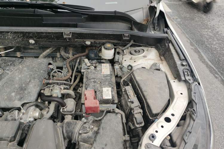 Used Toyota Venza 2023 2.0L CVT Two-Wheel Drive Prestige Version Engine Bay Left