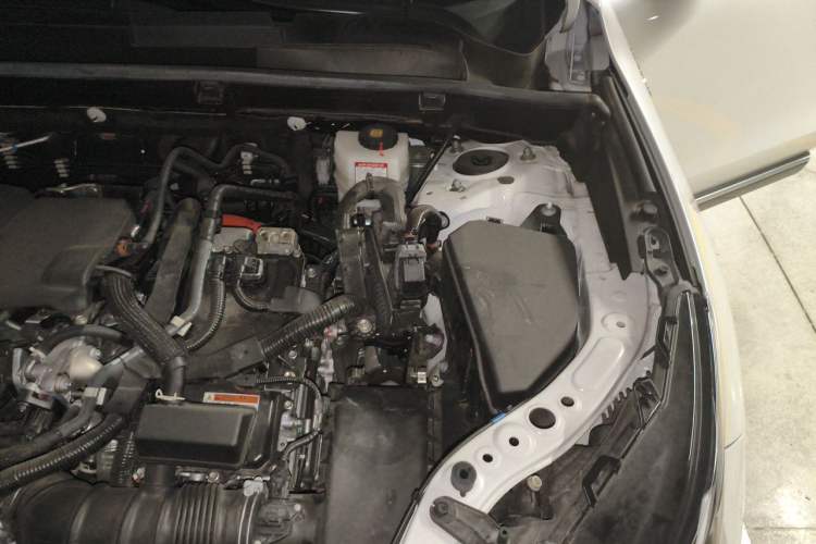 Used Toyota Venza 2023 2.5L Smart Electric Hybrid Dual-Drive Prestige Version Engine Bay Left