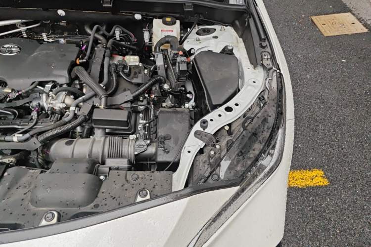 Used Toyota Venza 2023 2.5L Smart Electric Hybrid Dual-Drive Prestige Version Engine Bay Left