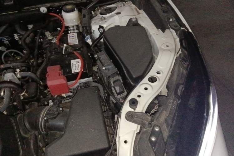 Used Toyota Venza 2023 2.0L CVT Two-Wheel Drive Luxury Edition Engine Bay Left