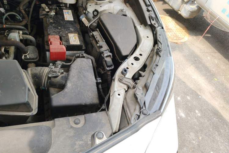Used Toyota Venza 2023 2.0L CVT Two-Wheel Drive Luxury Edition Engine Bay Left