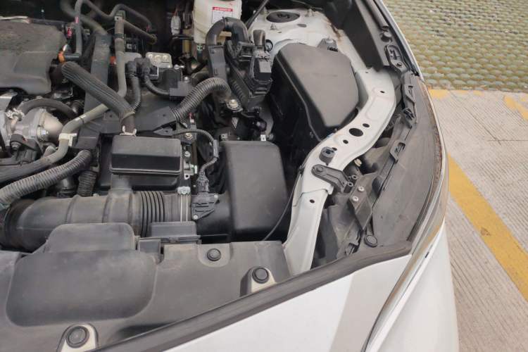 Used Toyota Venza 2023 2.5L Smart Electric Hybrid Dual-Drive Prestige Version Engine Bay Left