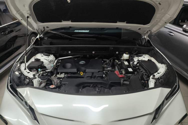 Used Toyota Venza 2023 2.0L CVT Two-Wheel Drive Prestige Version Engine Bay