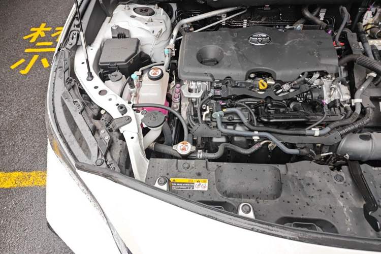 Used Toyota Venza 2023 2.5L Smart Electric Hybrid Dual-Drive Prestige Version Engine Bay Right