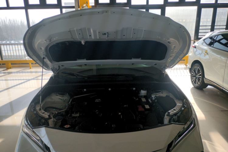 Used Toyota Venza 2023 2.0L CVT Two-Wheel Drive Luxury Edition Engine Bay