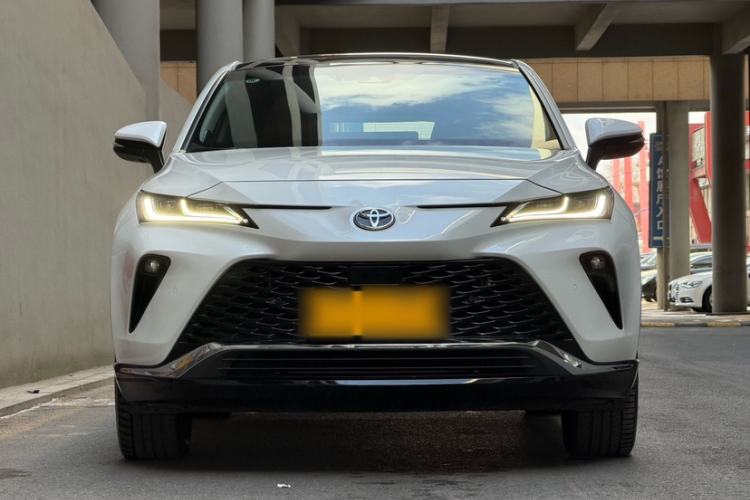 Used Toyota Venza 2023 2.0L CVT Two-Wheel Drive Luxury Edition Exterior 2