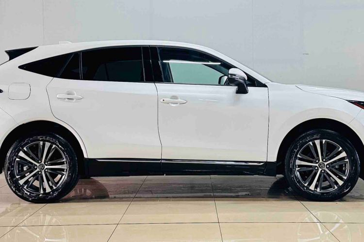 Used Toyota Venza 2023 2.0L CVT Two-Wheel Drive Luxury Edition Exterior 3