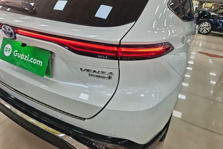 Used Toyota Venza 2023 2.5L Smart Electric Hybrid Dual-Drive Prestige Version Exterior 3