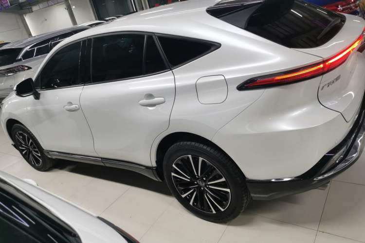 Used Toyota Venza 2023 2.0L CVT Two-Wheel Drive Prestige Version Exterior 3