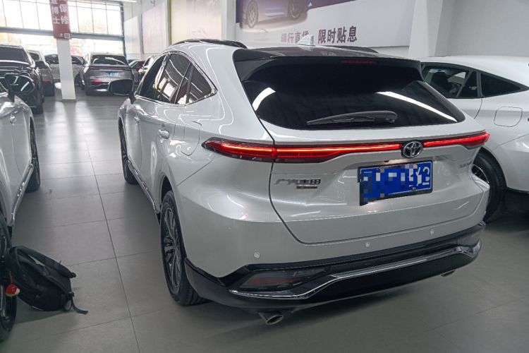 Used Toyota Venza 2023 2.0L CVT Two-Wheel Drive Luxury Edition Exterior 3
