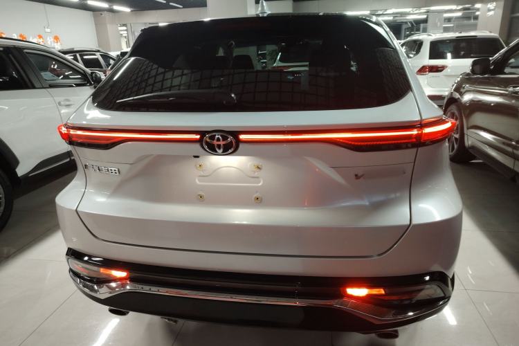 Used Toyota Venza 2023 2.0L CVT Two-Wheel Drive Luxury Edition Exterior 4