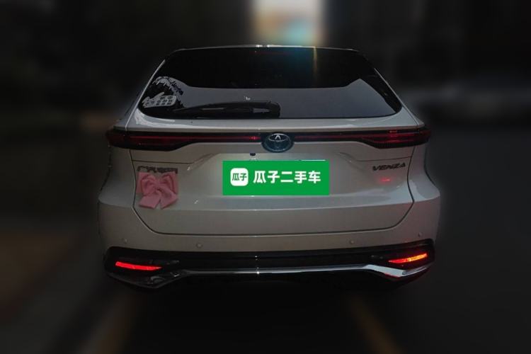 Used Toyota Venza 2023 2.0L CVT Two-Wheel Drive Prestige Version Exterior 4
