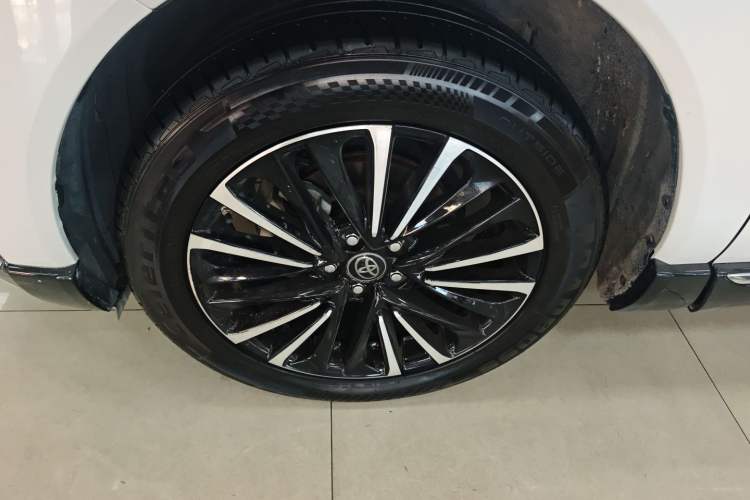 Used Toyota Venza 2023 2.5L Smart Electric Hybrid Dual-Drive Prestige Version Exterior 4