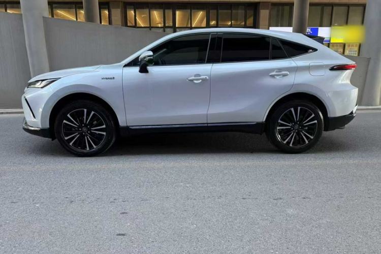 Used Toyota Venza 2023 2.0L CVT Two-Wheel Drive Luxury Edition Exterior 5