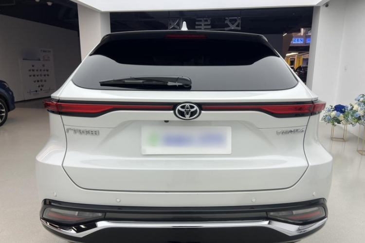 Used Toyota Venza 2023 2.0L CVT Two-Wheel Drive Prestige Version Exterior 5