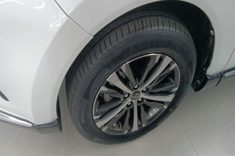 Used Toyota Venza 2023 2.0L CVT Two-Wheel Drive Luxury Edition Exterior 7