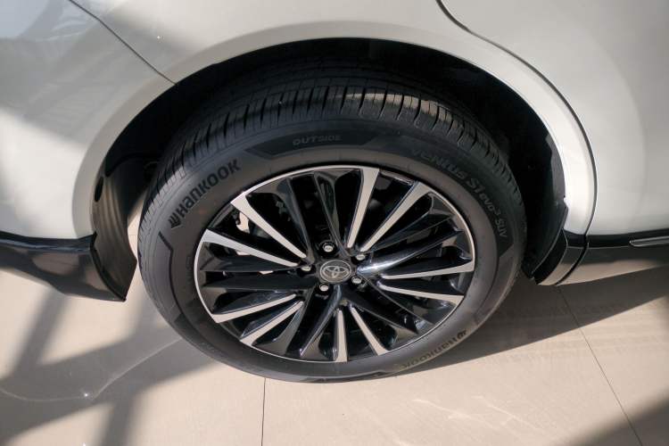 Used Toyota Venza 2023 2.0L CVT Two-Wheel Drive Prestige Version Exterior 8