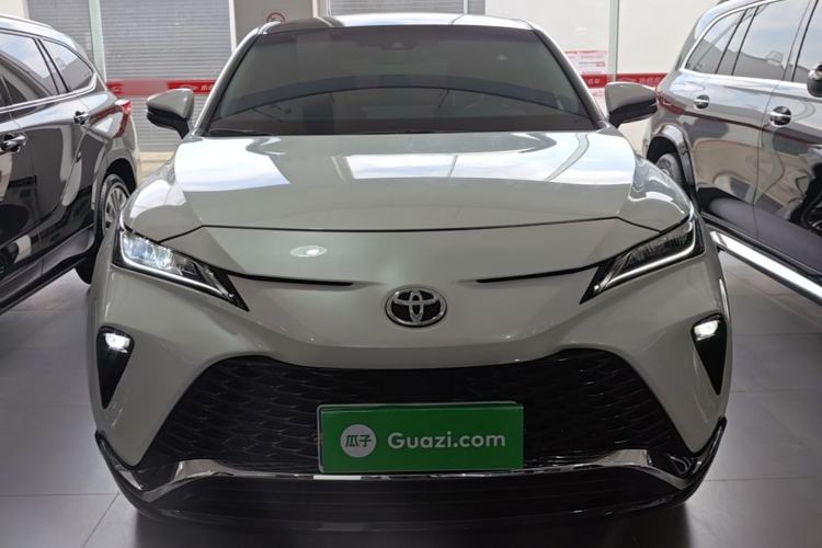 Used Toyota Venza 2023 2.0L CVT Two-Wheel Drive Luxury Edition Front