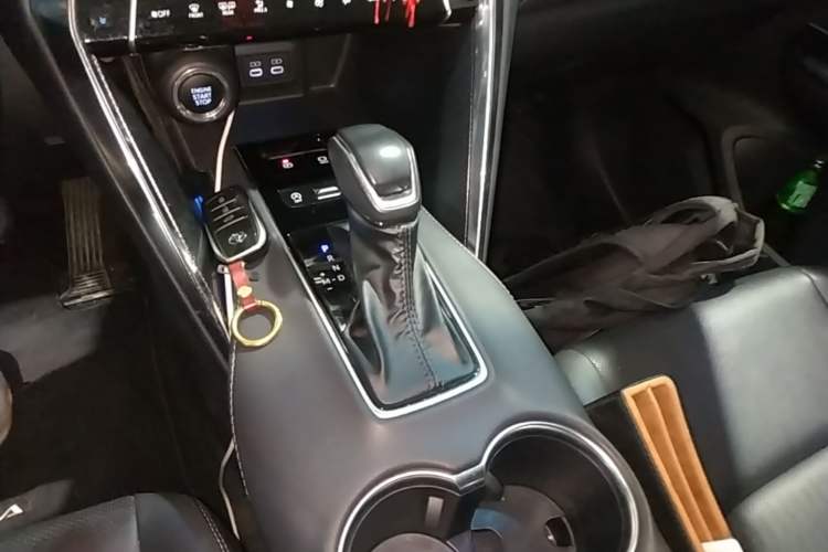 Used Toyota Venza 2023 2.0L CVT Two-Wheel Drive Prestige Version Gear Lever