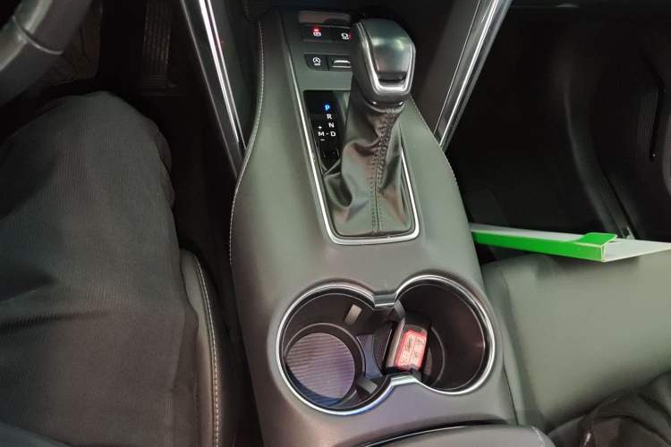 Used Toyota Venza 2023 2.0L CVT Two-Wheel Drive Luxury Edition Gear Lever